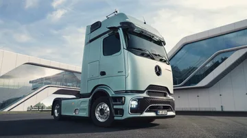 Dopravce Tahač Mercedes Actros v Warsaw Polsko